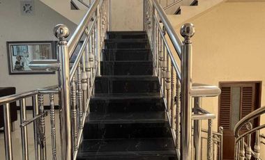 Dijual Rumah Mewah 3 Lantai Siap Huni Area Mertoyudan Magelang