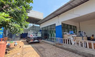 Pinggir jalan H Djole pasar bantar gebang bekasi