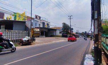 Pinggir jalan H Djole pasar bantar gebang bekasi