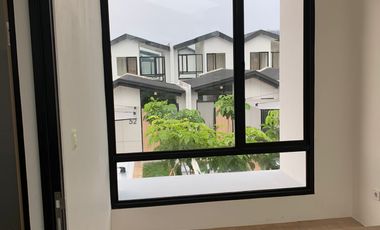 Rumah Minimalis Modern di Cluster Waterfront Lippo Cikarang, 45Jt/Thn