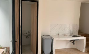 Rumah Minimalis Modern di Cluster Waterfront Lippo Cikarang, 45Jt/Thn