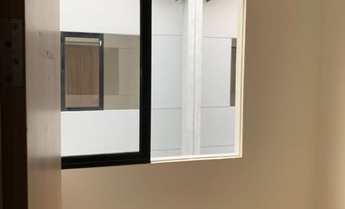 Rumah Minimalis Modern di Cluster Waterfront Lippo Cikarang, 45Jt/Thn