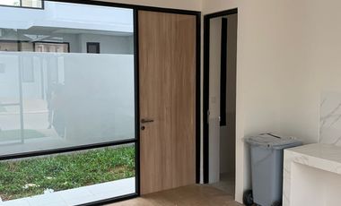 Rumah Minimalis Modern di Cluster Waterfront Lippo Cikarang, 45Jt/Thn