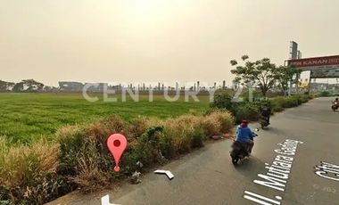 Samping Gerbang Summarecon Crown Gading Bekasi Strategis