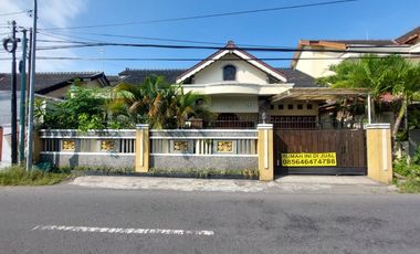 RUMAH SIAP HUNI FULLY FURNISHED DEKAT JL IMOGIRI TIMUR