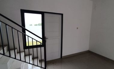 RUMAH BARU 2LT 3KT 15 MENIT KE RAYA MERR FREE DP FREE BIAYA2