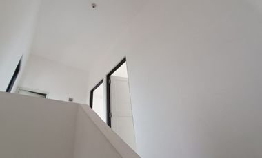 RUMAH BARU 2LT 3KT 15 MENIT KE RAYA MERR FREE DP FREE BIAYA2