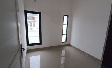 RUMAH BARU 2LT 3KT 15 MENIT KE RAYA MERR FREE DP FREE BIAYA2