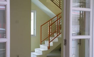 Rumah 2 Lantai Strategis Di Taman Harapan Baru Bekasi