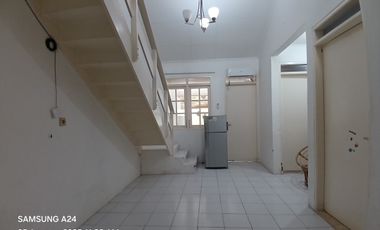 DISEWA RUMAH TAHUNAN BAGUS SIAP HUNI BERSIH VENESIA SENTUL SSR61