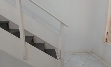 DISEWA RUMAH TAHUNAN BAGUS SIAP HUNI BERSIH VENESIA SENTUL SSR61