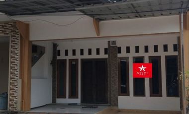 Rumah Semi Furnish 2 1/2 lantai di Cluster Mutiara Baru Bks
