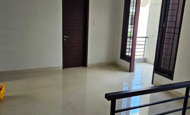 Manyar Tirtoyoso Hans Regency Tirtomoyo Klampis Surabaya