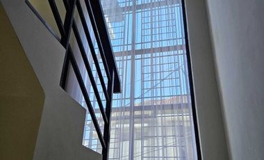 Manyar Tirtoyoso Hans Regency Tirtomoyo Klampis Surabaya