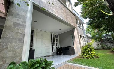 Disewakan rumah 5 kamar Pejaten Jakarta Selatan