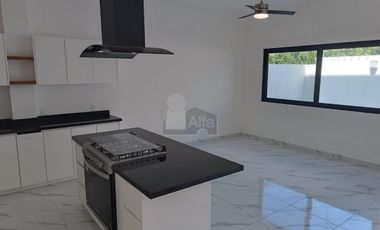 Casa en Venta 3 recs 3.5 baños, Arbolada Cancun Quintana Roo