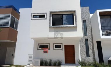 Casa en Venta 3 recs 3.5 baños, Arbolada Cancun Quintana Roo