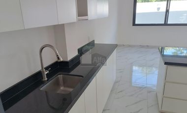 Casa en Venta 3 recs 3.5 baños, Arbolada Cancun Quintana Roo