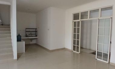 Disewakan rumah PIK garden house  uk:8x17m2  4br siap huni