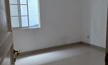 Disewakan rumah PIK garden house  uk:8x17m2  4br siap huni