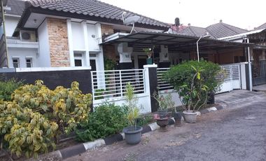 DISEWAKAN RUMAH BAGUS DI PERUMAHAN FAJAR INDAH