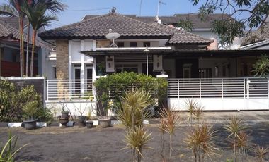 DISEWAKAN RUMAH BAGUS DI PERUMAHAN FAJAR INDAH