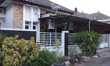 DISEWAKAN RUMAH BAGUS DI PERUMAHAN FAJAR INDAH