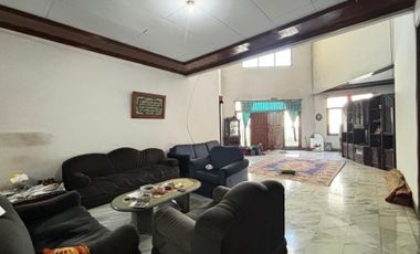 Rumah Besar Halaman Luas Di Duren Sawit Jaktim Banyak Usaha Sekitar