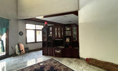 Rumah Besar Halaman Luas Di Duren Sawit Jaktim Banyak Usaha Sekitar