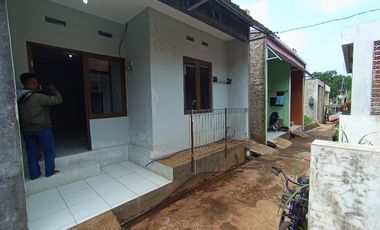 Disewakan rumah bisa bulanan di sayap Cigadung, Dago Hill Bandung. 
