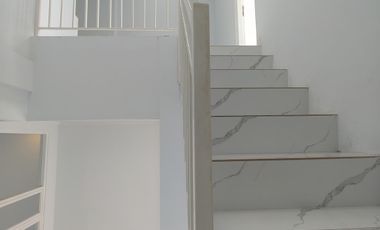 Rumah Baru Cantik dalam komplek pondok kelapa jaktim