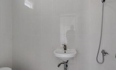 Rumah Baru Cantik dalam komplek pondok kelapa jaktim