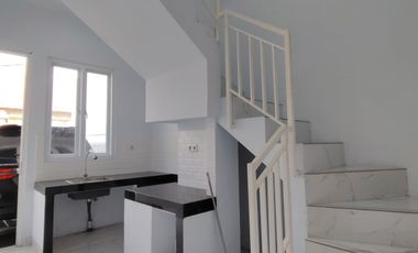 Rumah Baru Cantik dalam komplek pondok kelapa jaktim