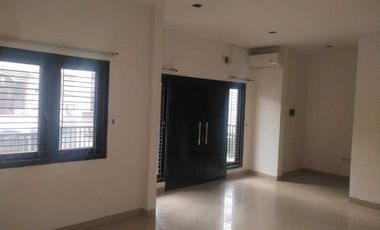 DISEWA RUMAH SIAP HUNI KELAPA GADING JAKARTA UTARA NON FURNISHED BAGUS