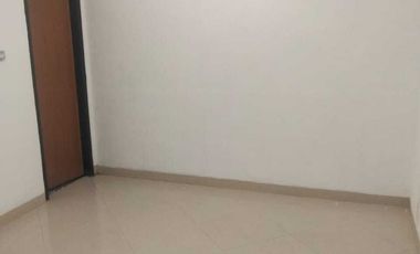 DISEWA RUMAH SIAP HUNI KELAPA GADING JAKARTA UTARA NON FURNISHED BAGUS