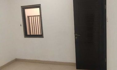 DISEWA RUMAH SIAP HUNI KELAPA GADING JAKARTA UTARA NON FURNISHED BAGUS
