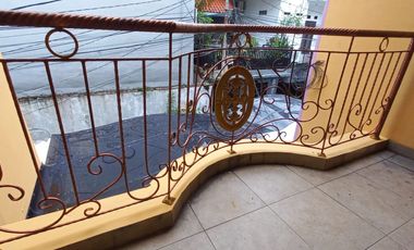 Rumah siap huni 2 lantai di dekat gelael Tebet