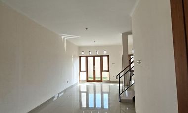 PALING RECOMMENDED Rumah MEWAH Lingkungan Nyaman di Margahayu Raya Metro dekat tol Buahbatu dan Whoosh Lingkar Luar Gede Bage Bandung dijual
