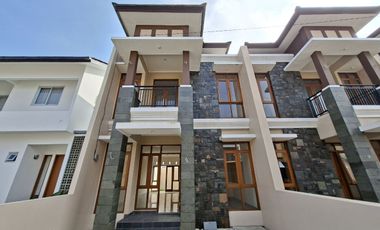 PALING RECOMMENDED Rumah MEWAH Lingkungan Nyaman di Margahayu Raya Metro dekat tol Buahbatu dan Whoosh Lingkar Luar Gede Bage Bandung dijual