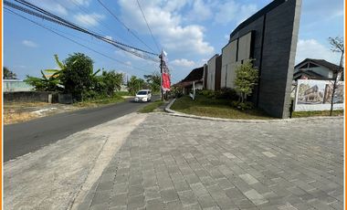Townhouse Baru Palagan di Jongke Dekat SCH