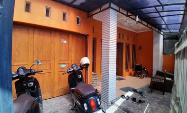 Rumah murah lahan luas 200 m2 di Makamhaji Kartasura