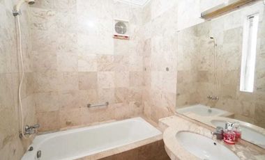 Villa adem dago pakar ada kolam renang