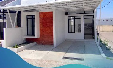 Rumah Baru Cihanjuang Tinggal Pakai