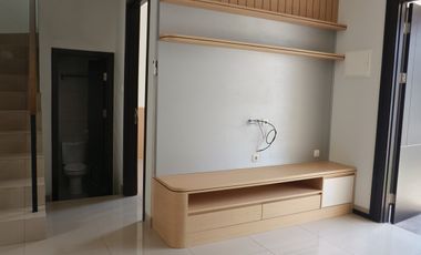 Disewakan dan dijual Rumah 2 lantai baru di Summarecon Crown Gading
