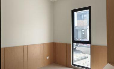 Disewakan dan dijual Rumah 2 lantai baru di Summarecon Crown Gading