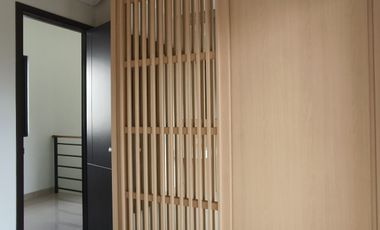 Disewakan dan dijual Rumah 2 lantai baru di Summarecon Crown Gading