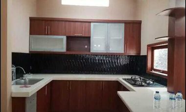 Disewakan Rumah Bagus siap Huni Semi Furnish di Mekar Wangi Bandung