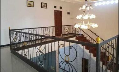 Disewakan Rumah Bagus siap Huni Semi Furnish di Mekar Wangi Bandung