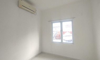 Rumah 1.5 Lantai Rapi Siap Huni di Cluster Eudora Graha Raya Bintaro