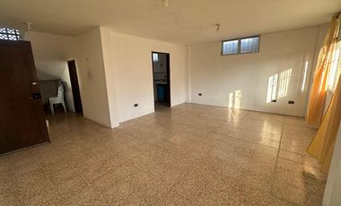 Venta de casa en Salinas, Cdla Italiana, a un minuto del malecón de Salinas, GenF